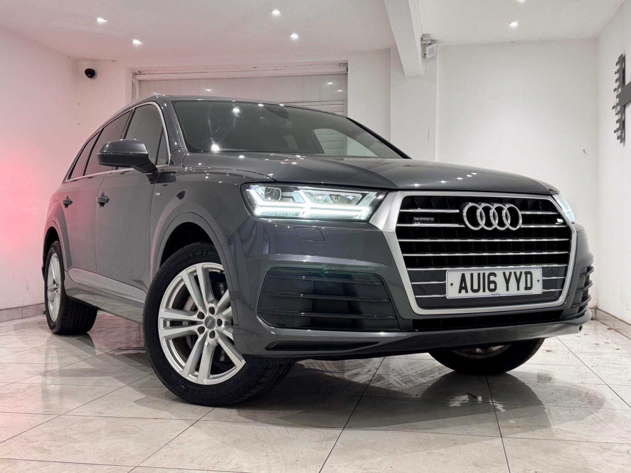2016 Audi Q7 in Grey for sale
