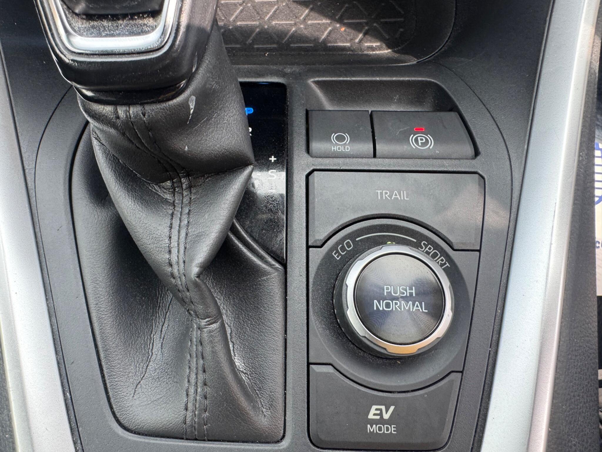 Toyota Rav4 view 23