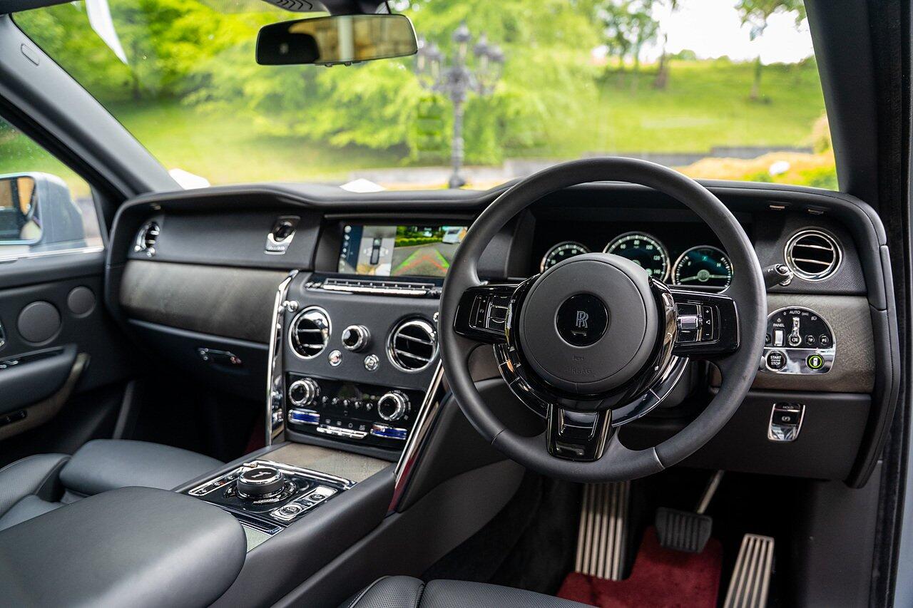 Rolls-Royce Cullinan view 41