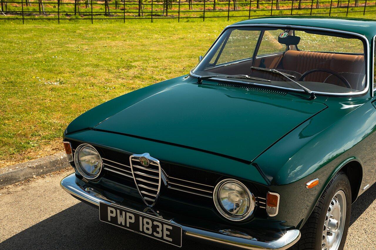Alfa Romeo Giulia view 61