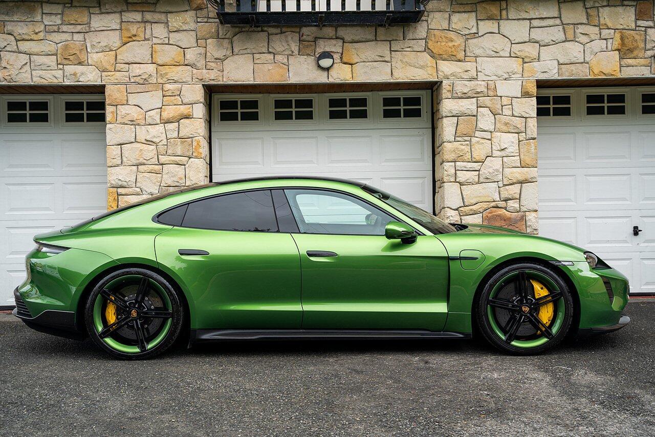 Porsche Taycan view 4