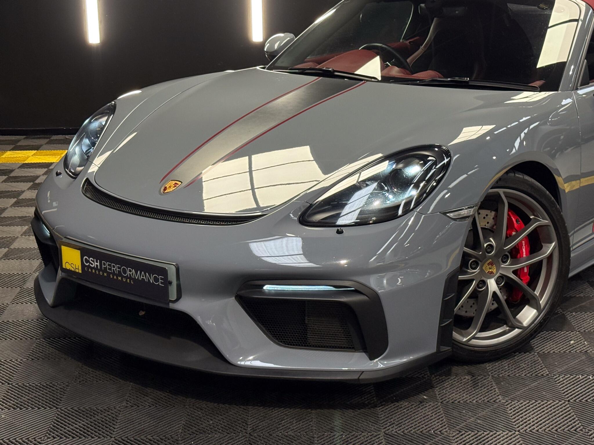 Porsche 718 Spyder view 8