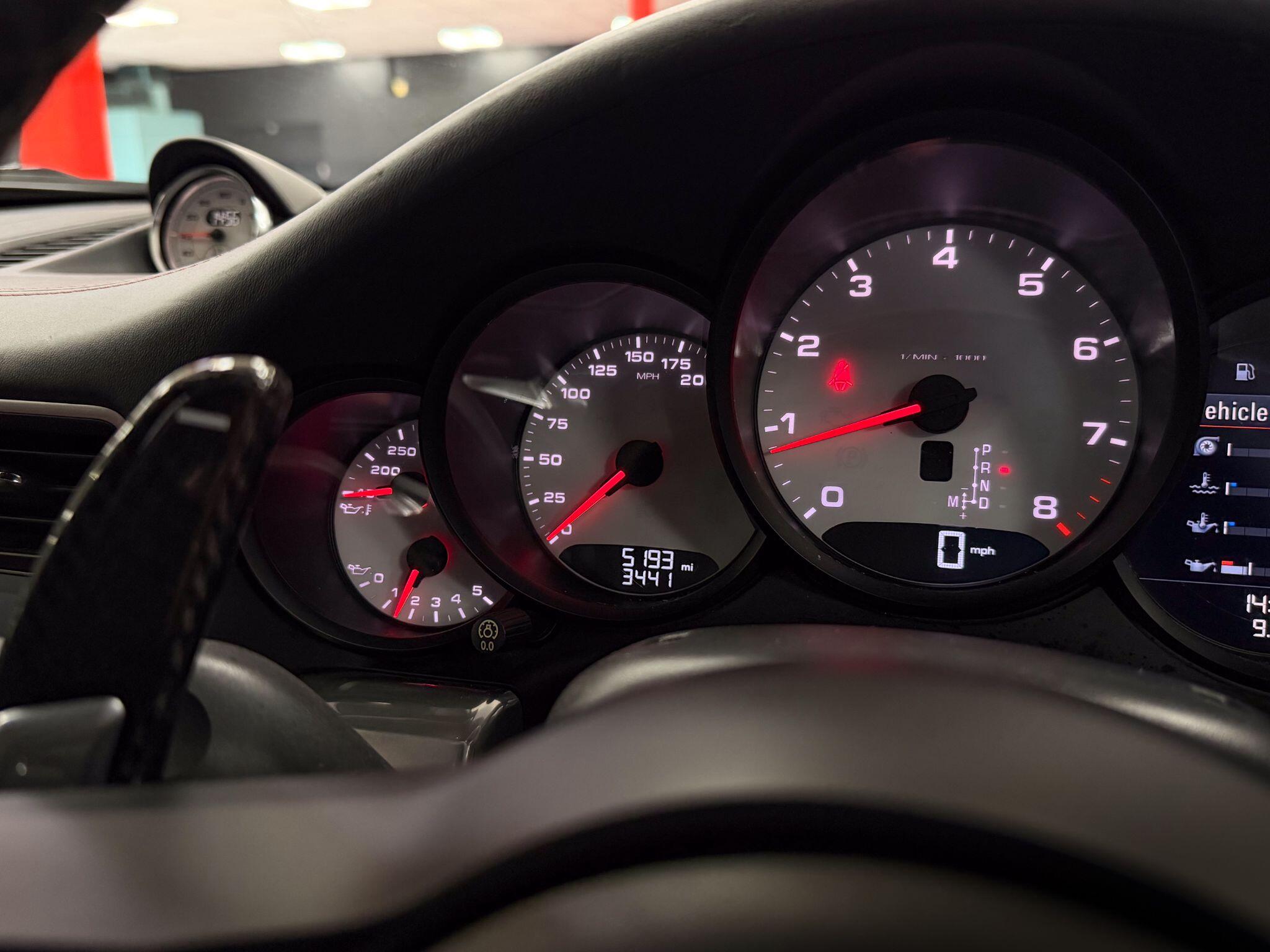 Porsche 911 view 36