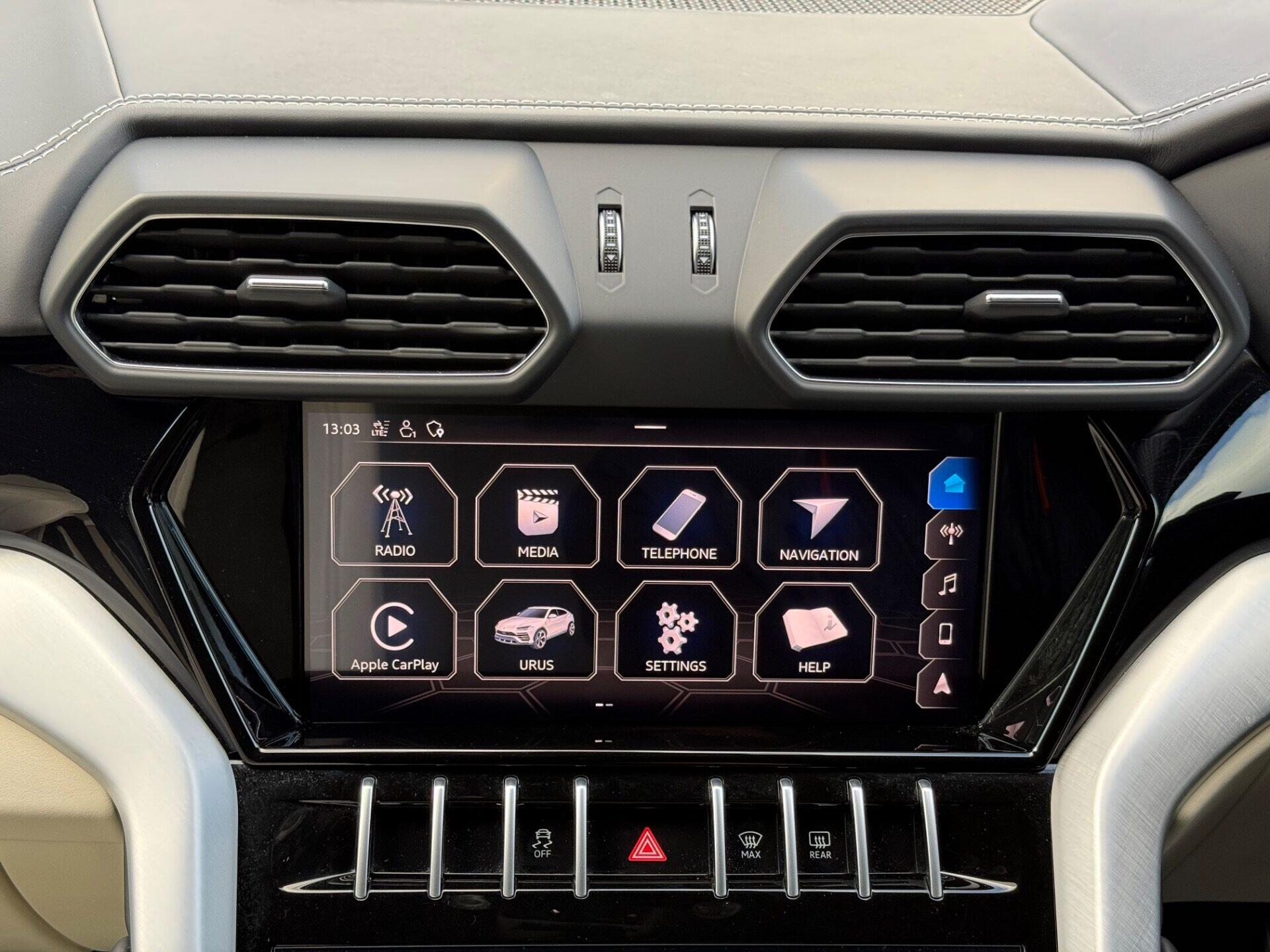 Lamborghini Urus view 51