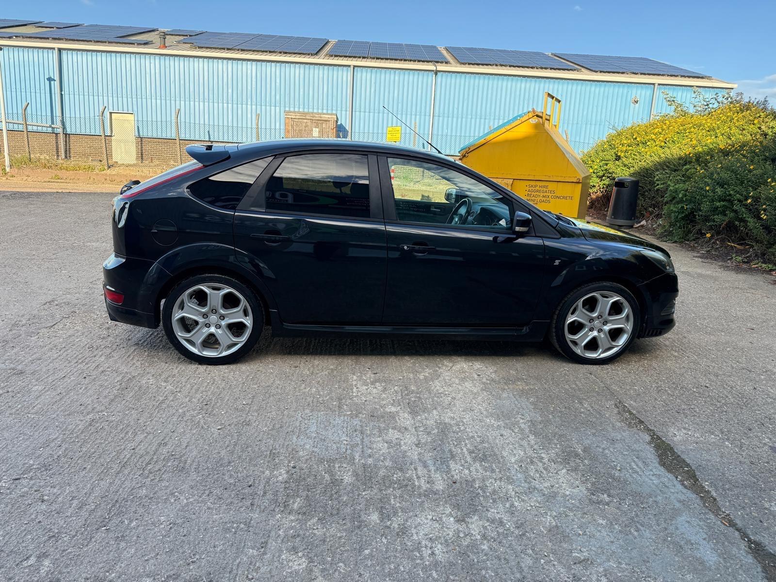 Ford Focus view 9