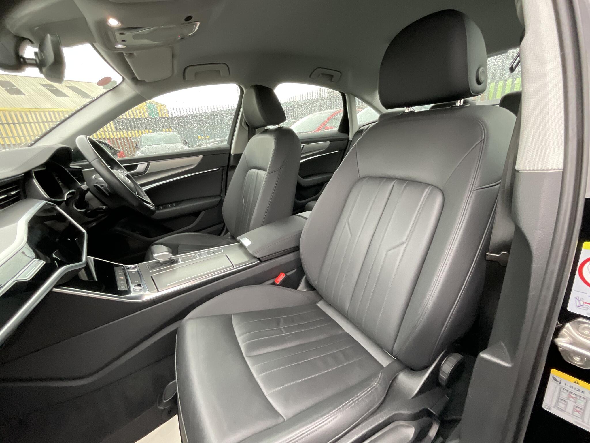 Audi A6 view 38