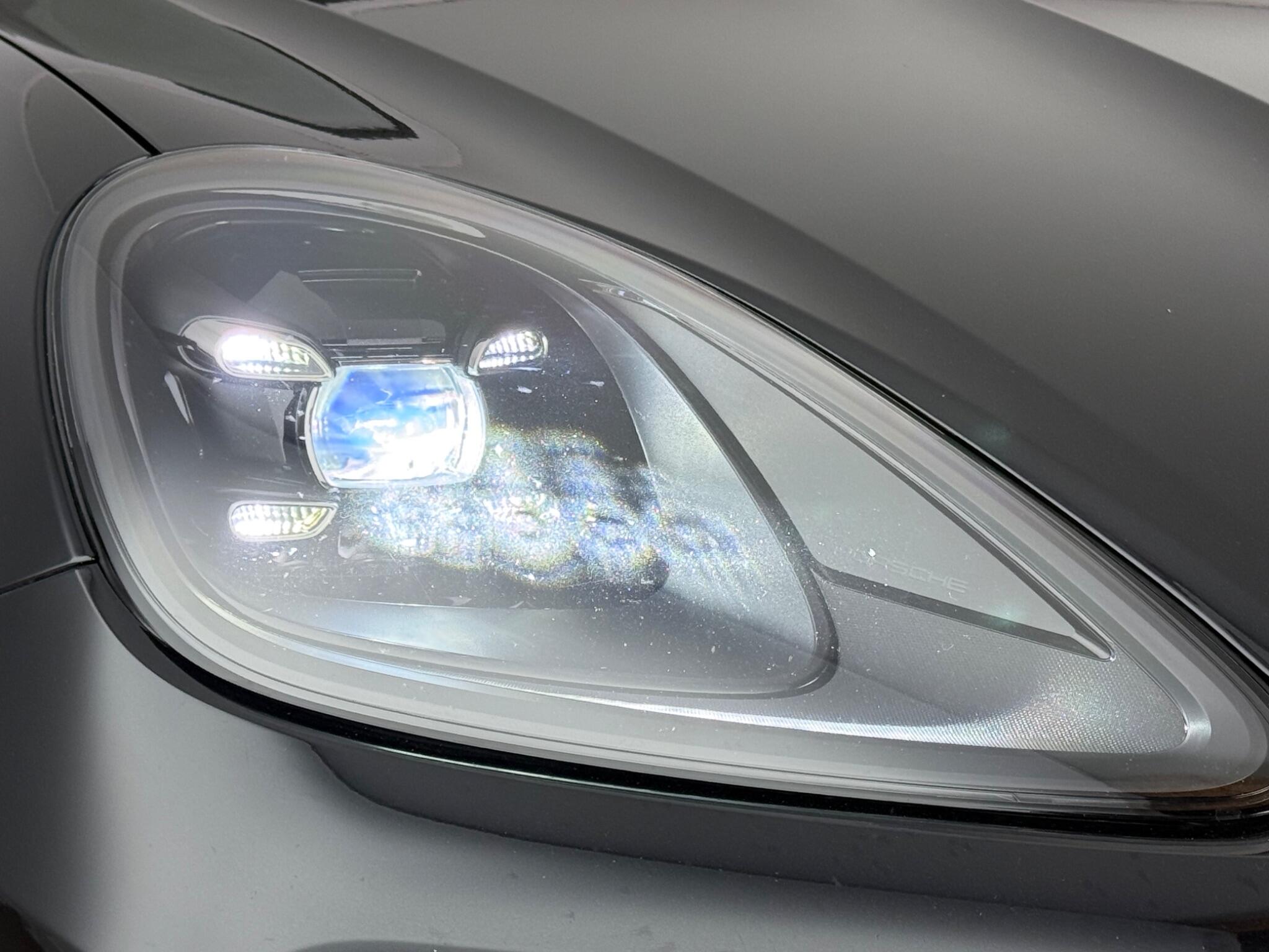 Porsche Cayenne view 4