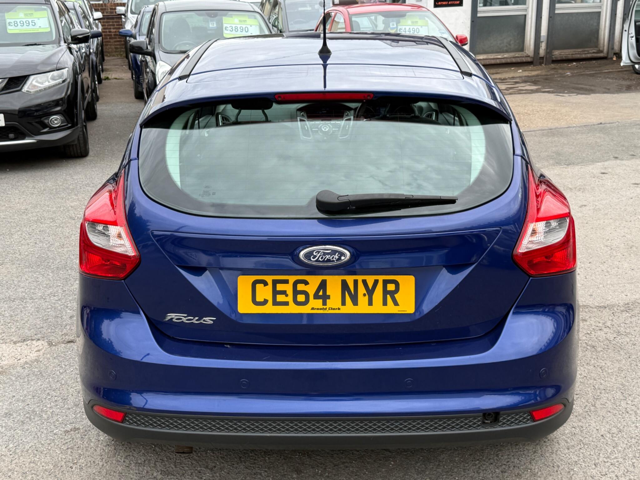 Ford Focus - Image 16