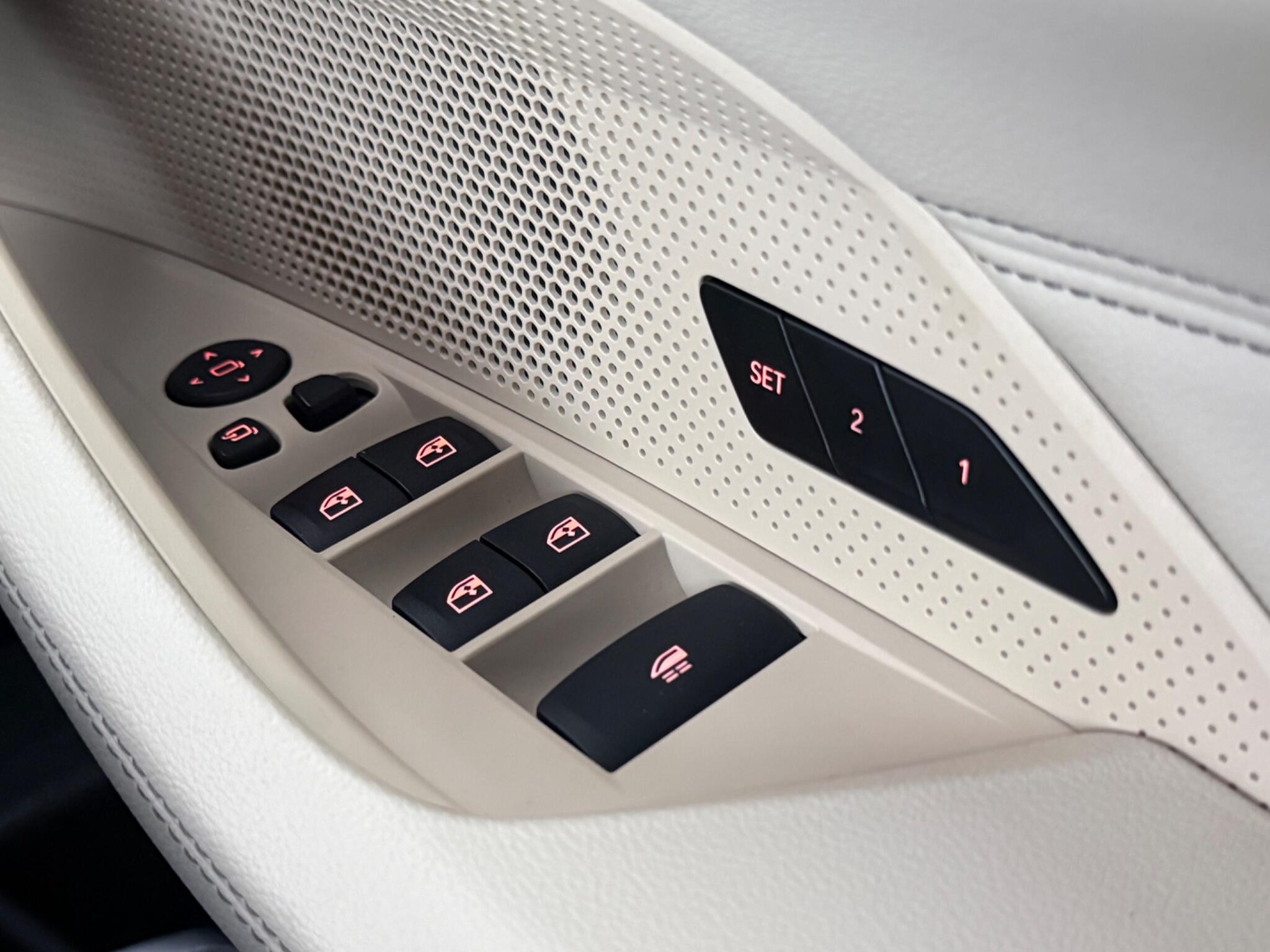 BMW 4 Series view 16