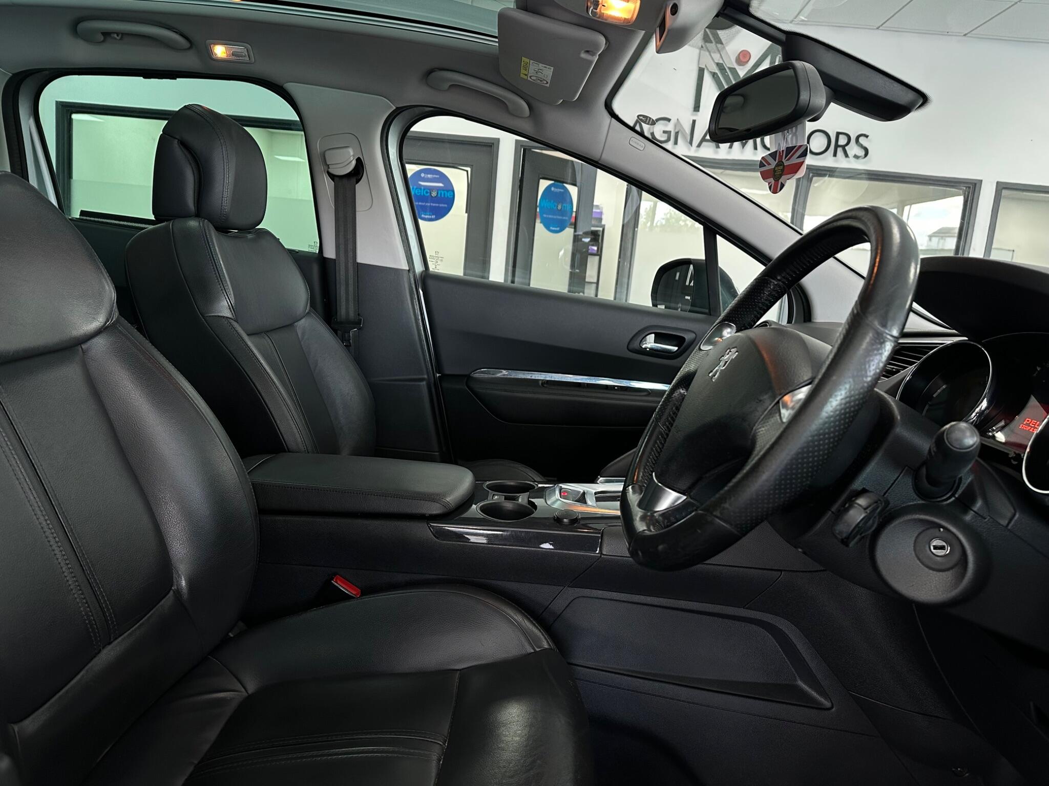 Peugeot 3008 view 17