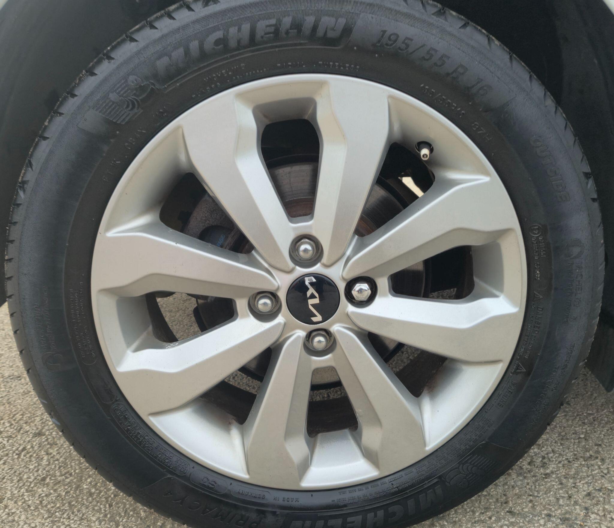 Kia Rio view 26