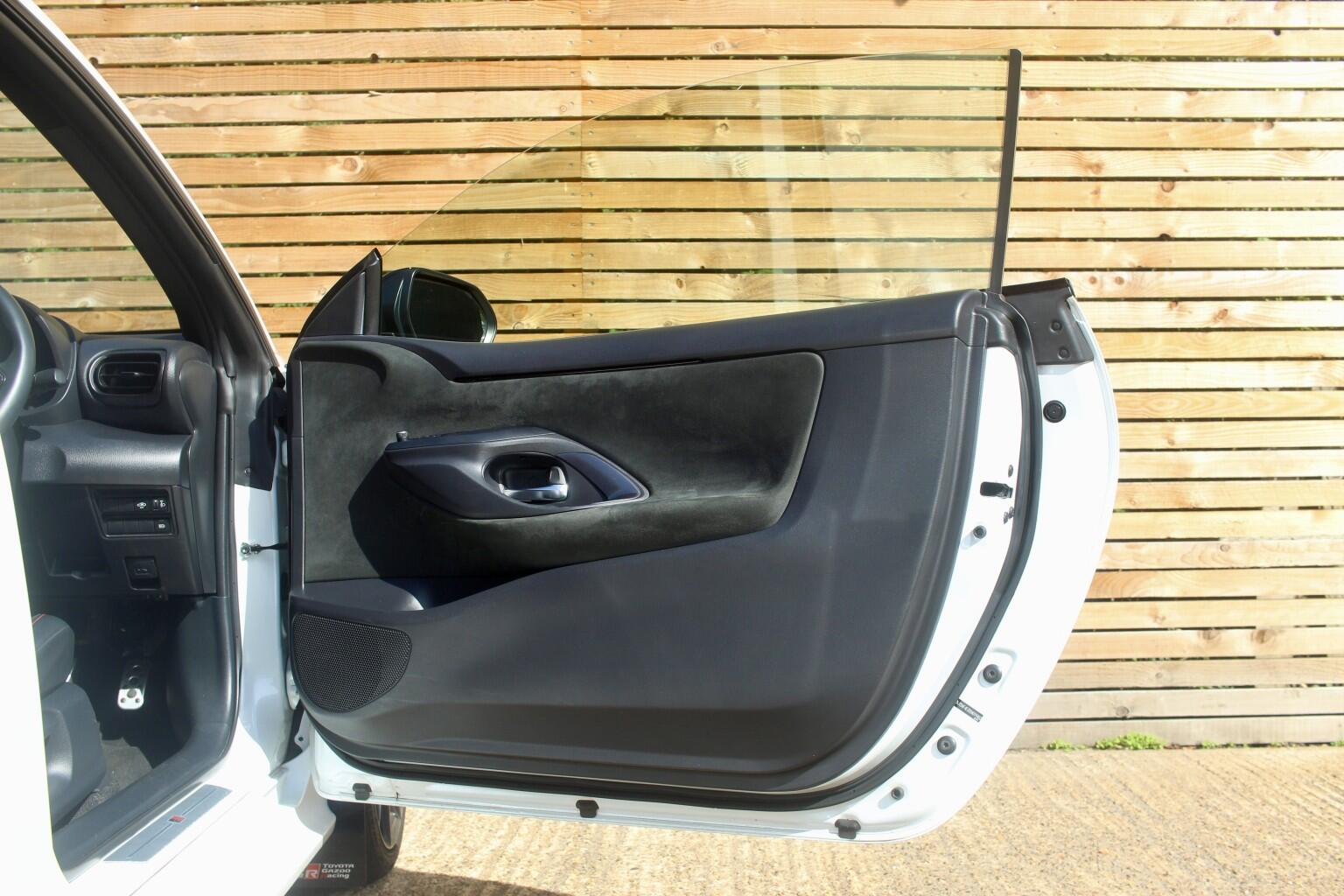 Toyota Yaris view 23
