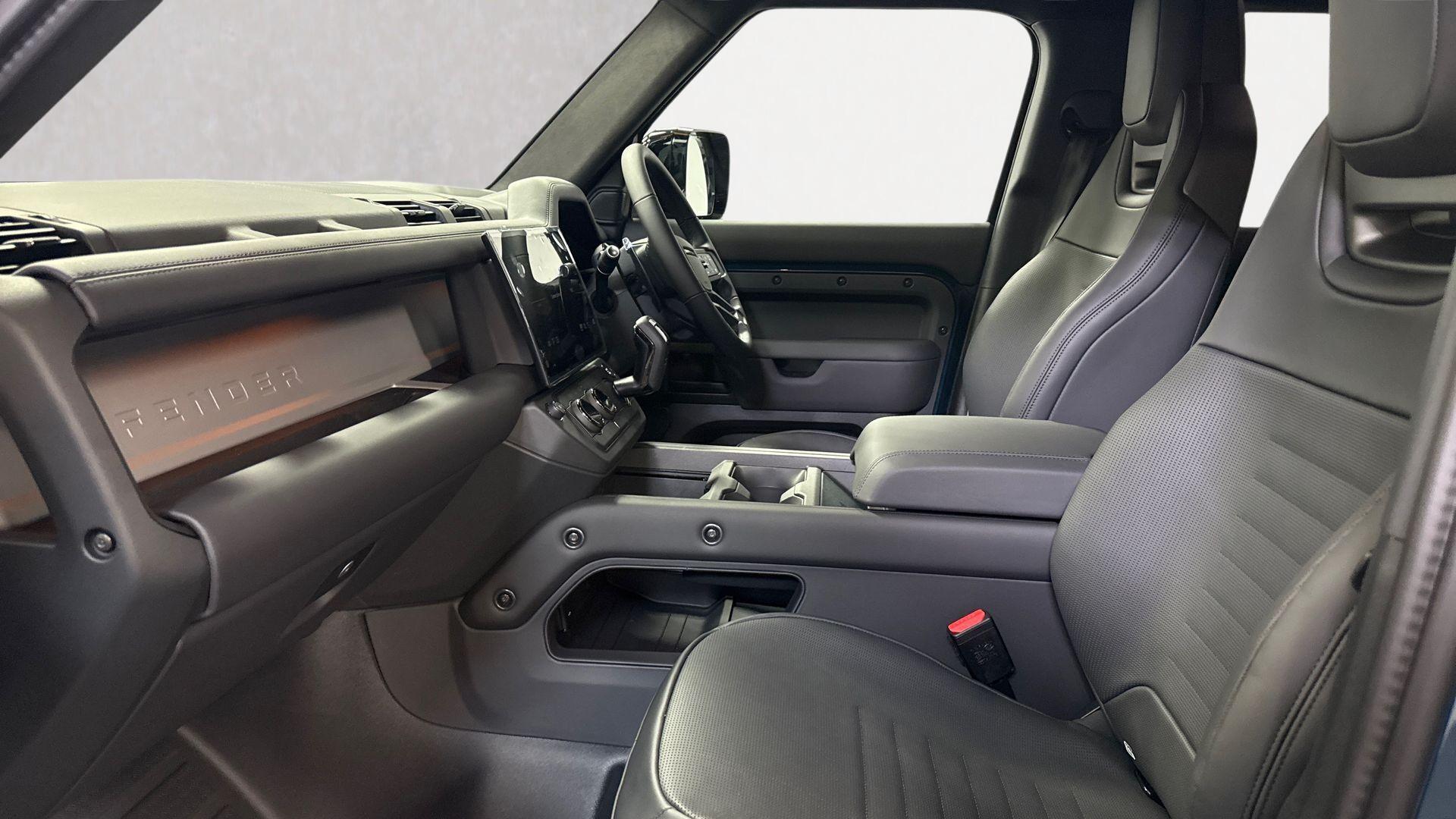 Land Rover Defender view 3