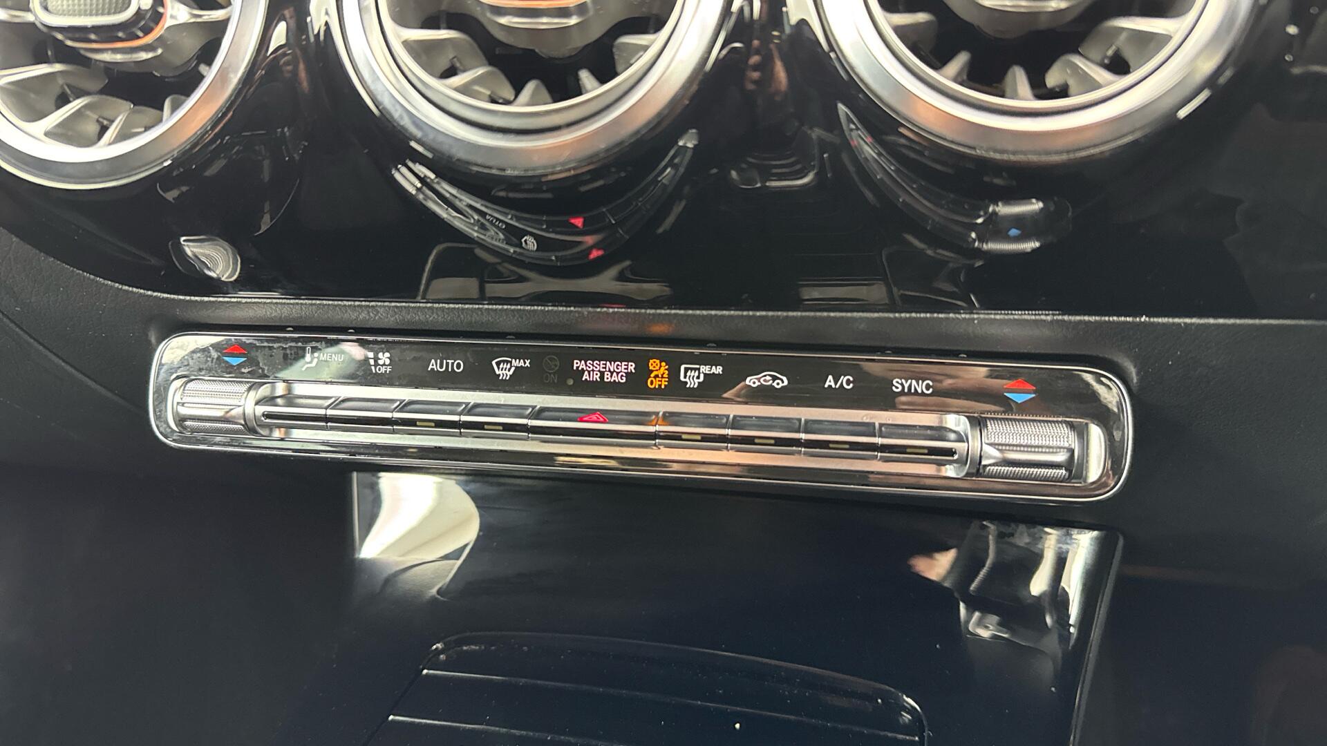 Mercedes-Benz Cla view 35