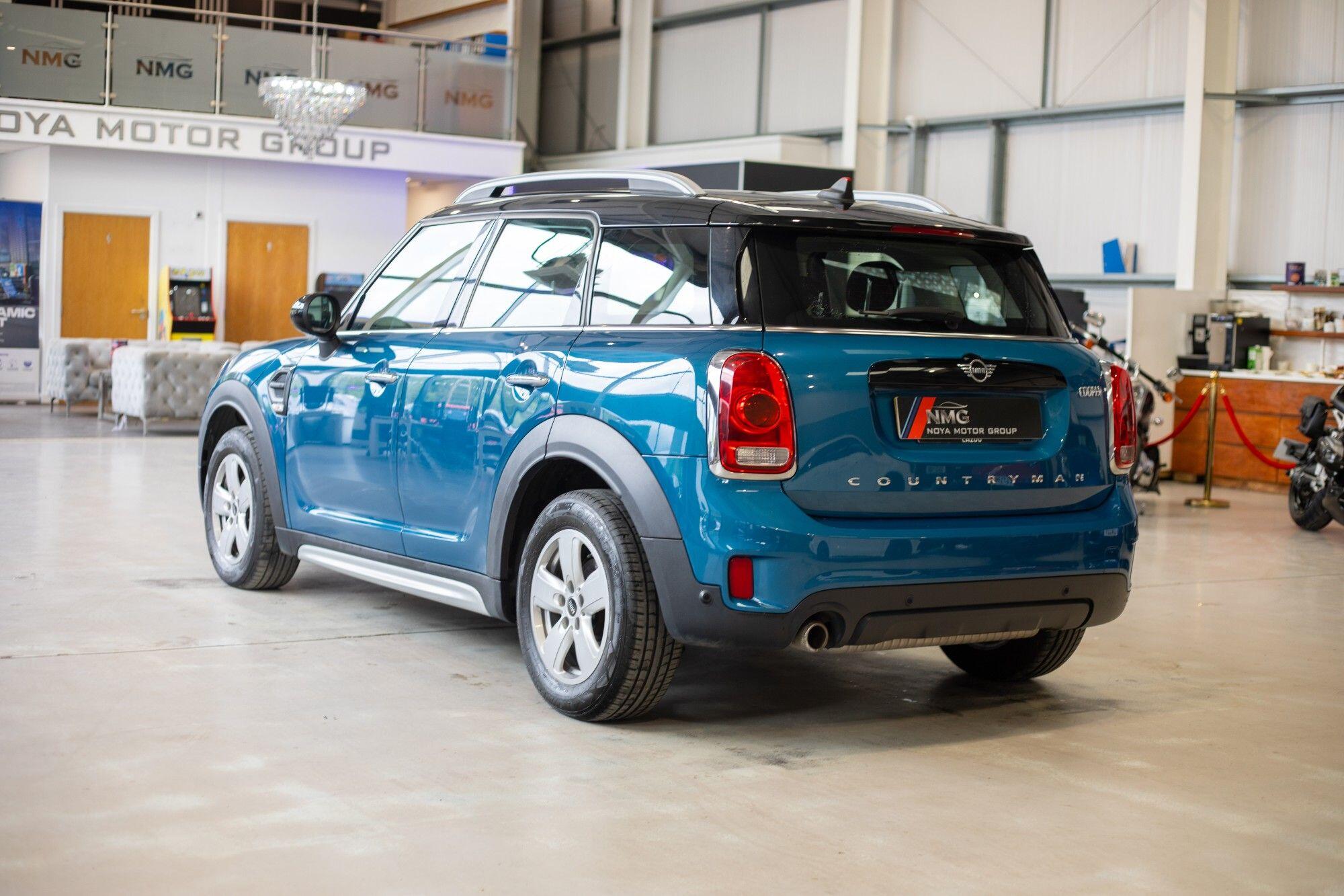 Mini Countryman view 4