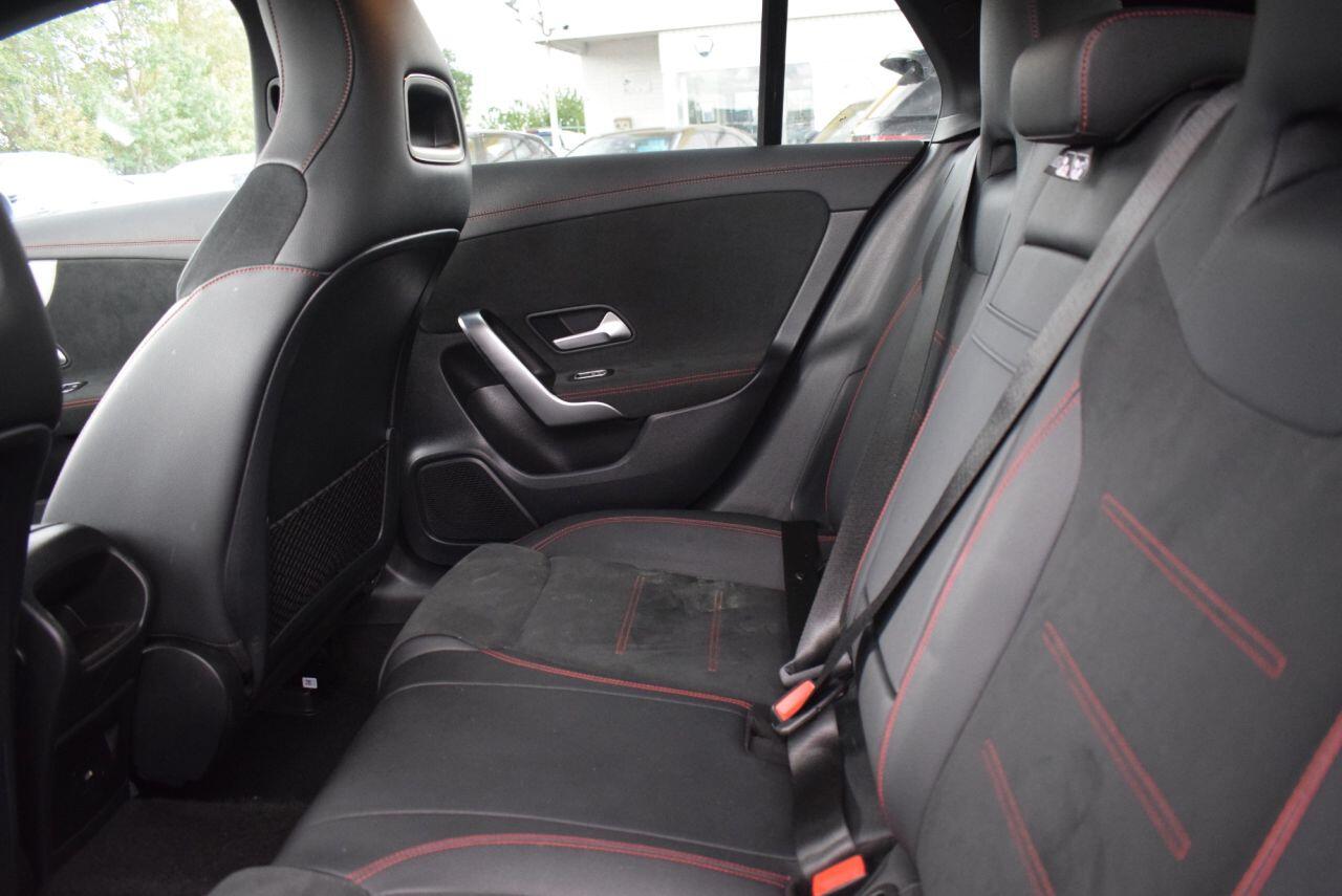 Mercedes-Benz Cla view 13