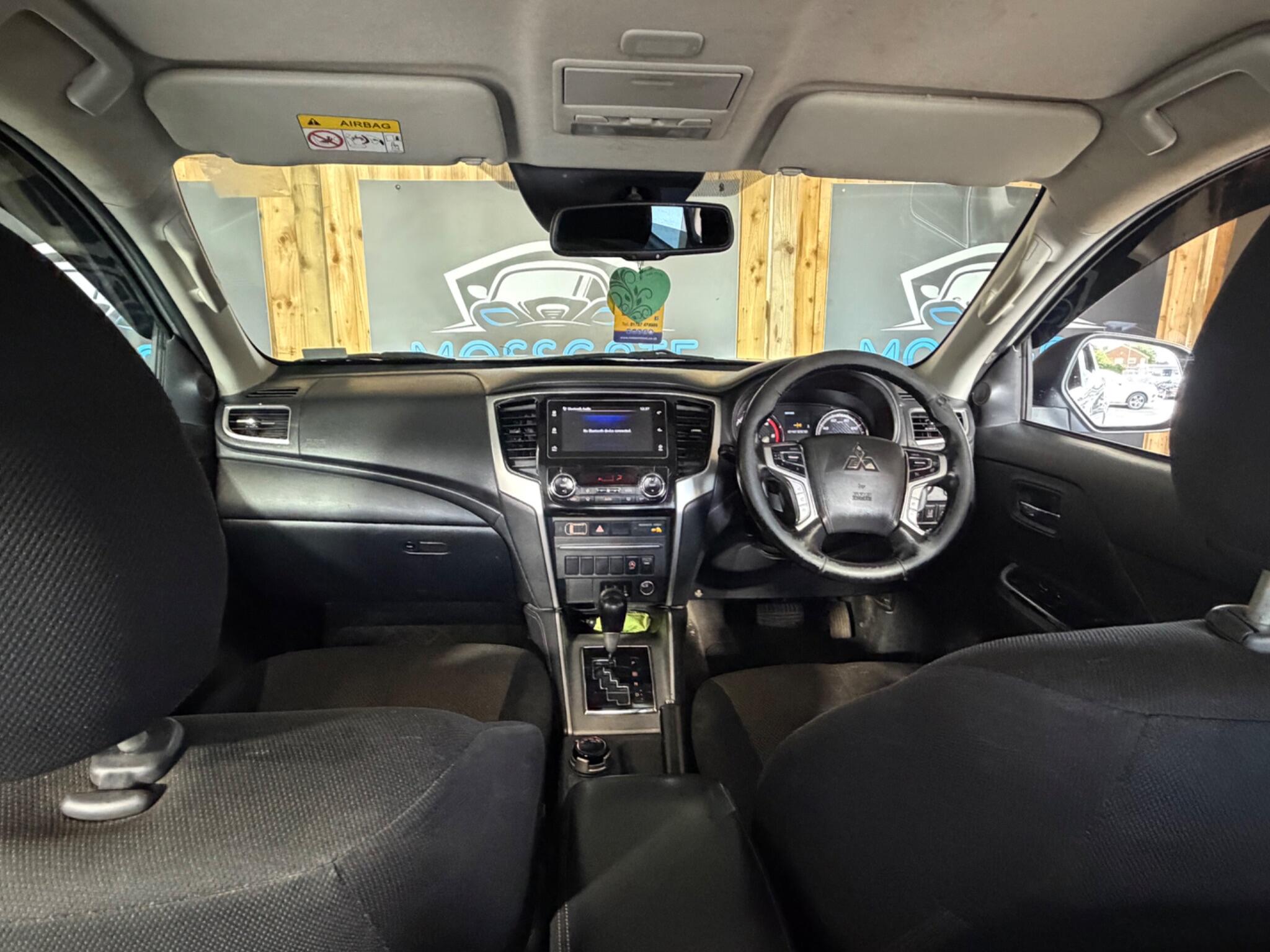 Mitsubishi L200 view 21