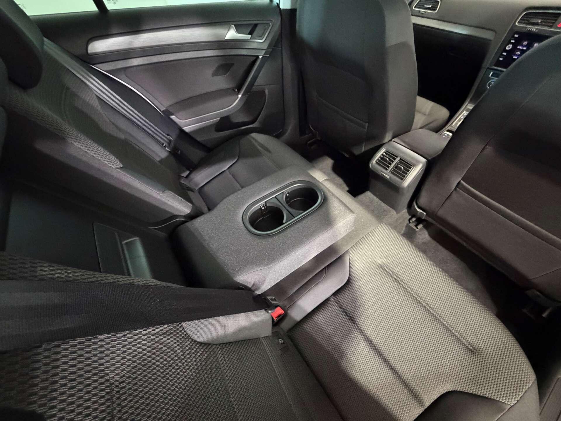 Volkswagen Golf view 51