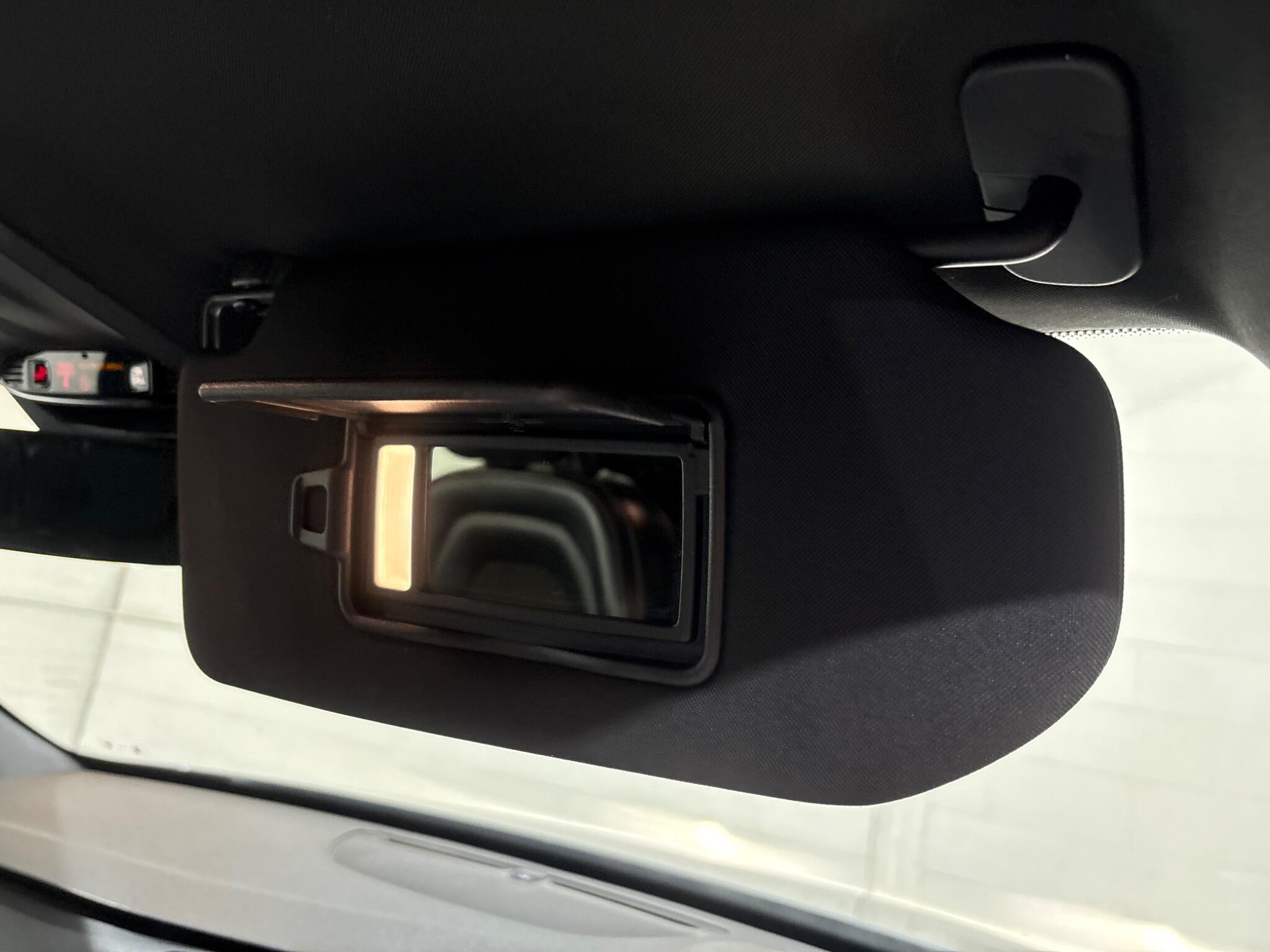 Volvo XC90 view 49