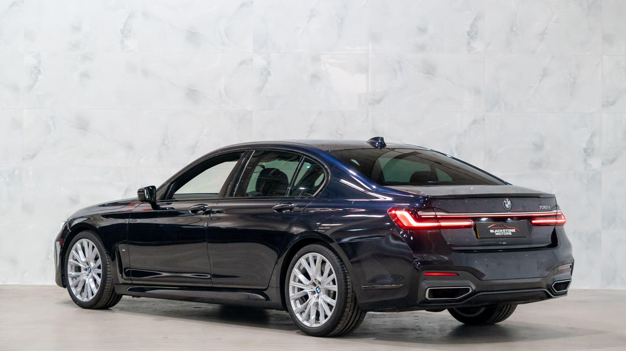 BMW 7 Series view 5