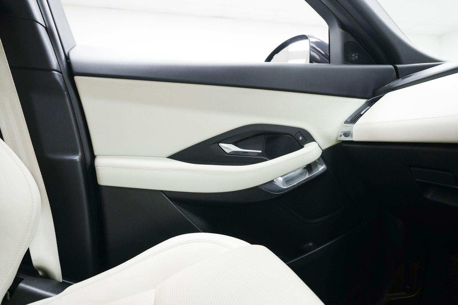 Jaguar E-Pace view 17