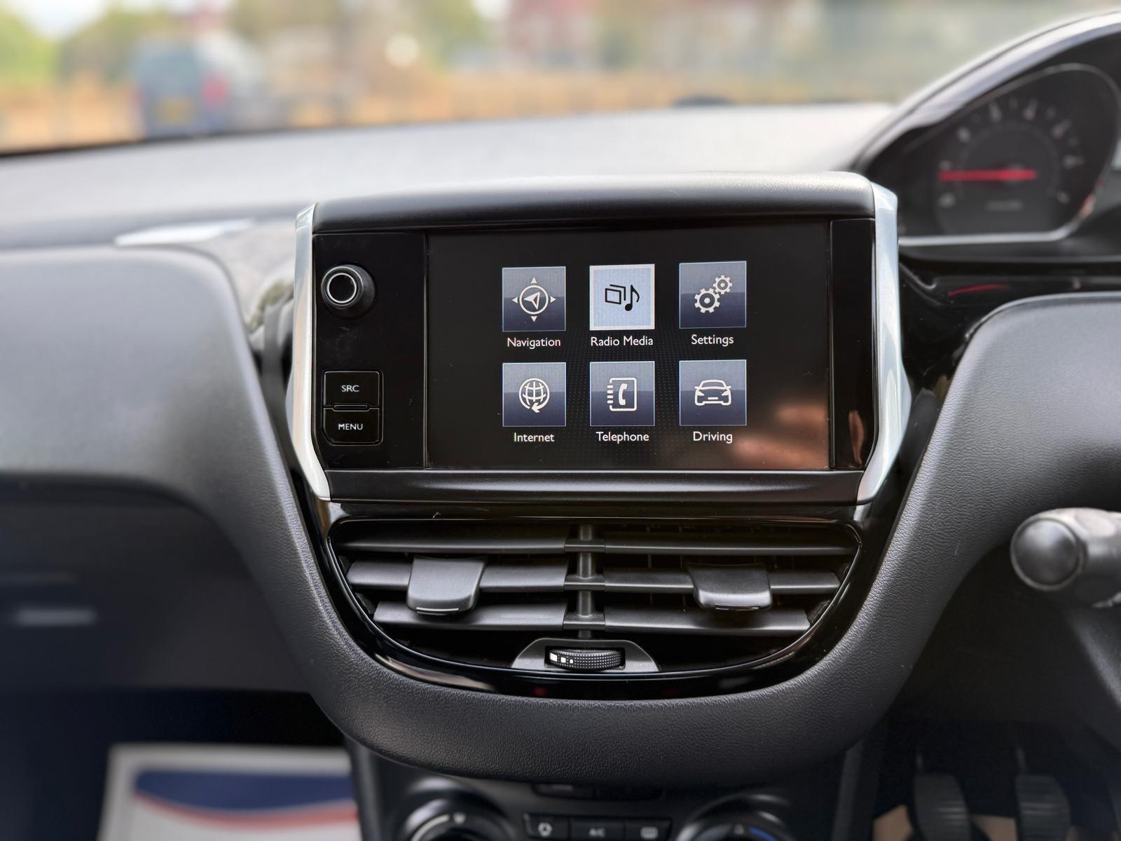 Peugeot 208 view 43