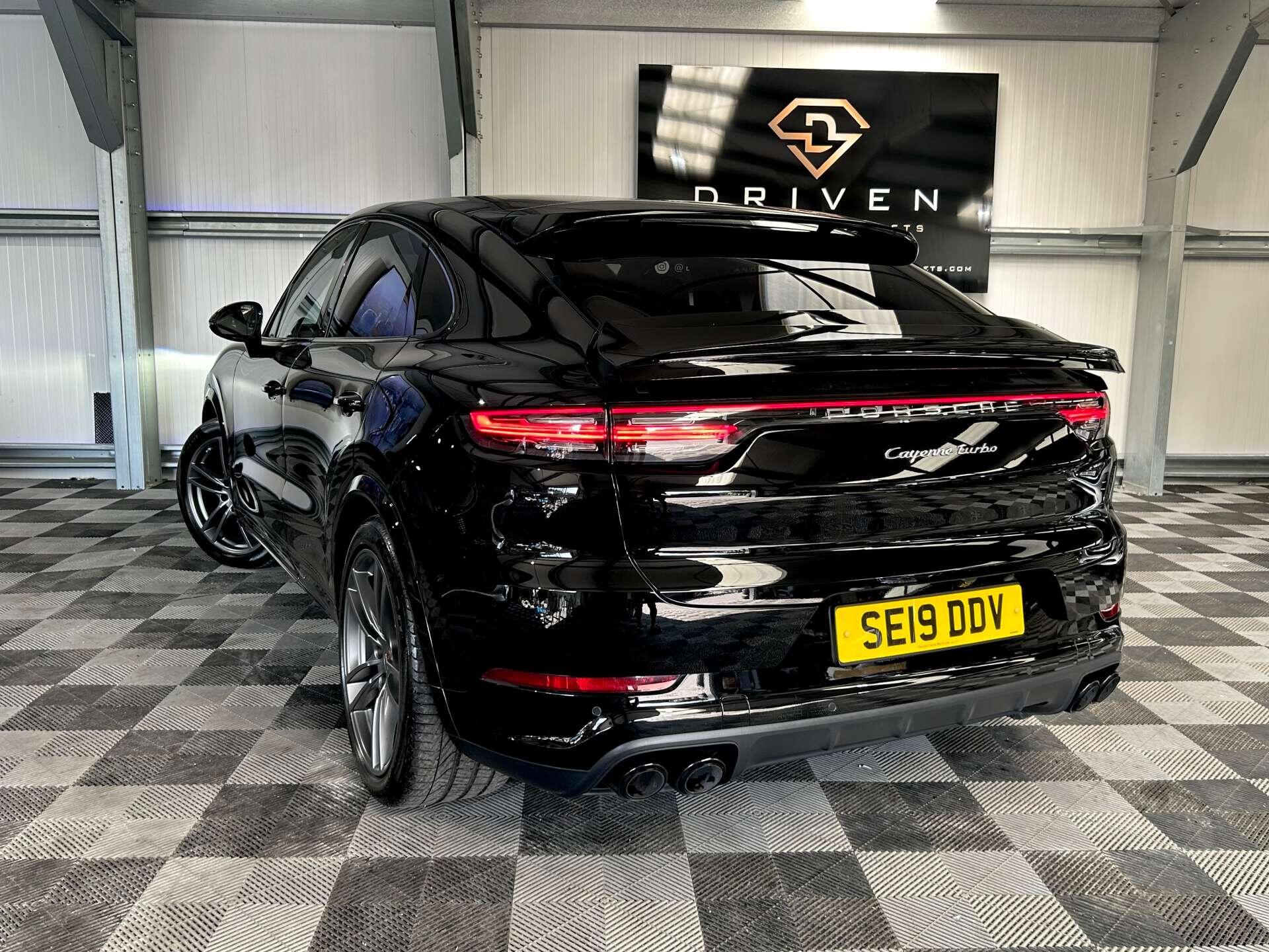 Porsche Cayenne view 15