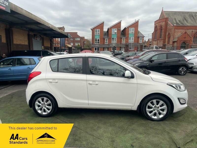 2012 Hyundai i20 image 7