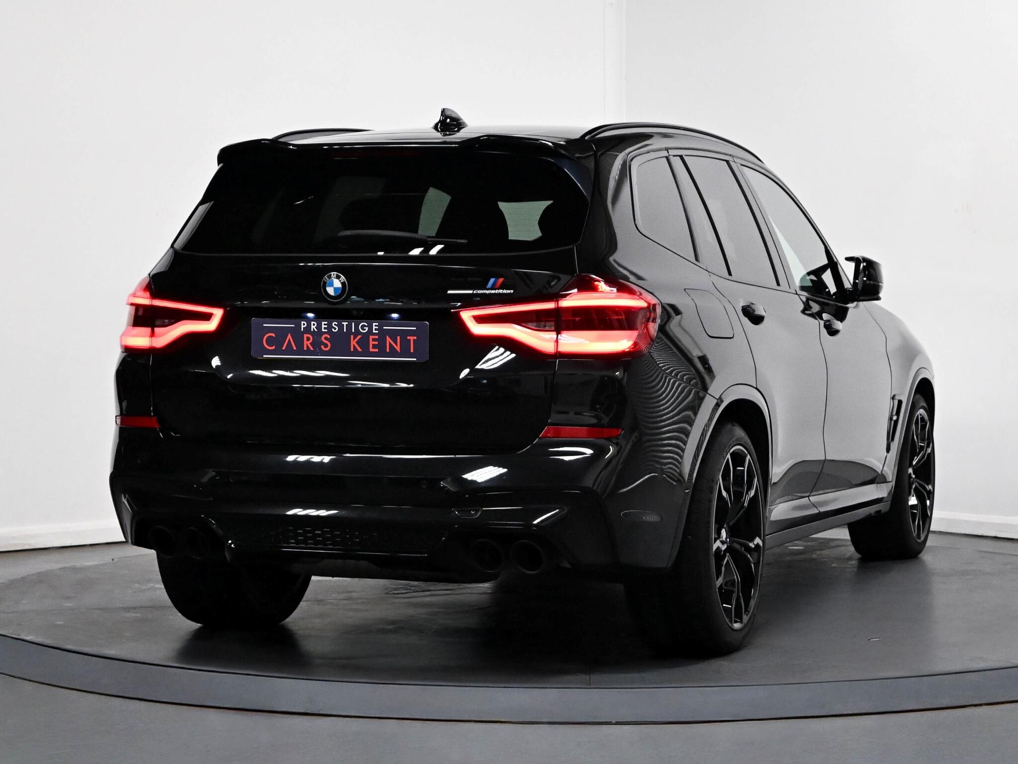 BMW X3 M view 21