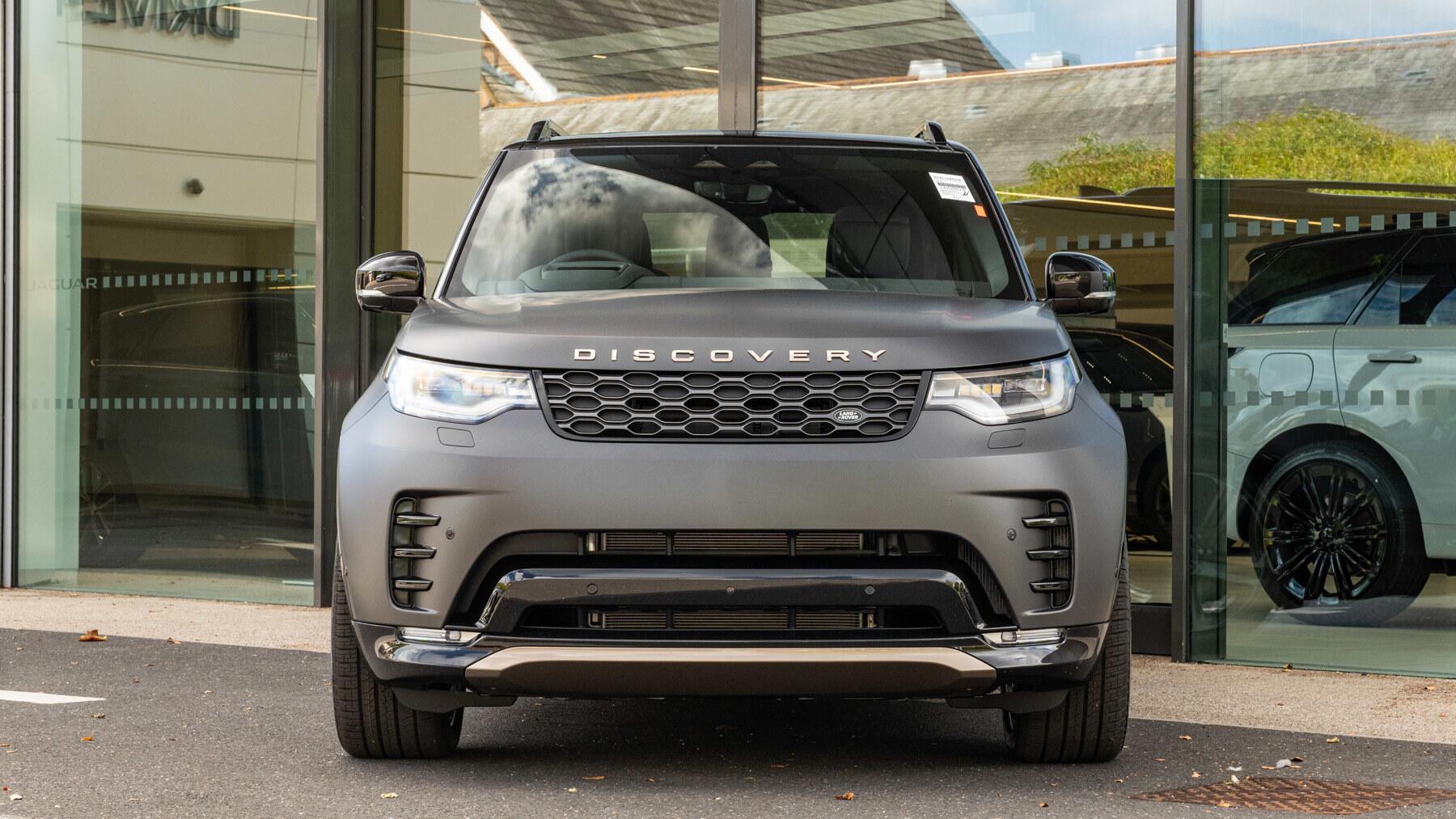 Land Rover Discovery view 7