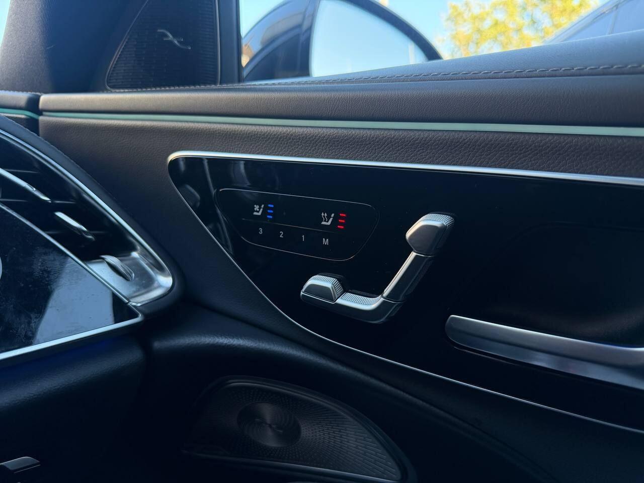 Mercedes-Benz E-Class view 36