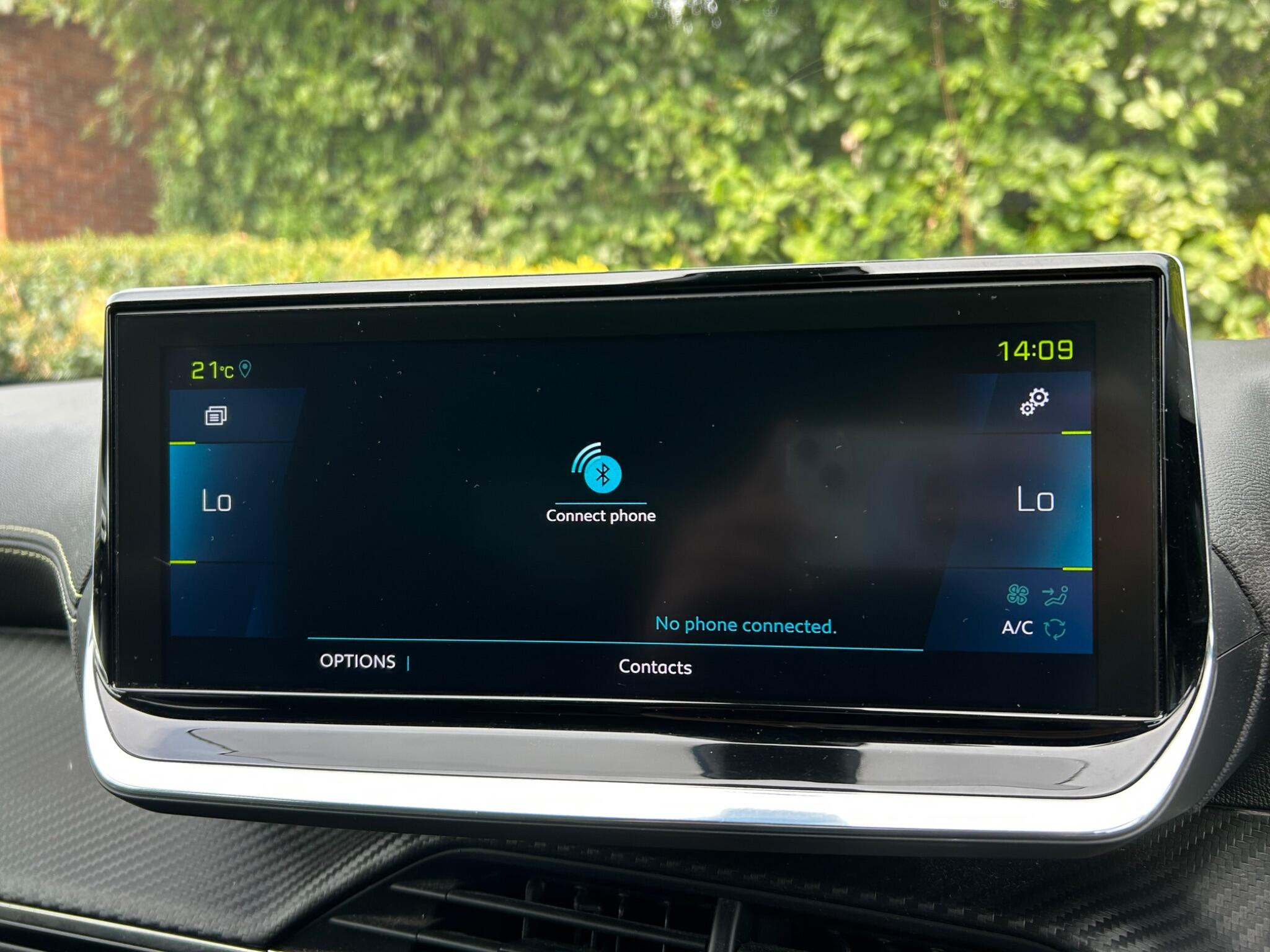 Peugeot E-2008 view 33