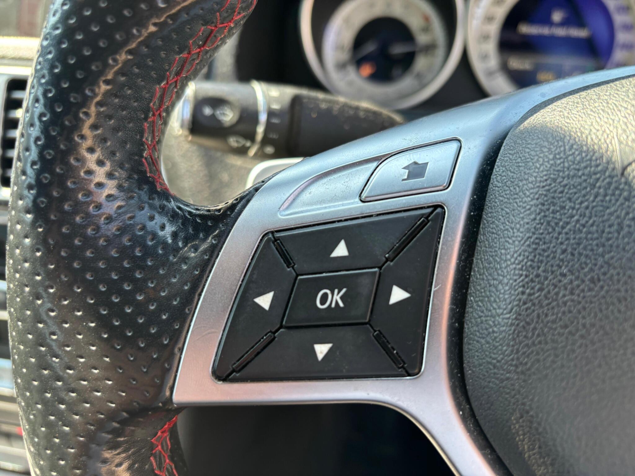 Mercedes-Benz E Class view 10
