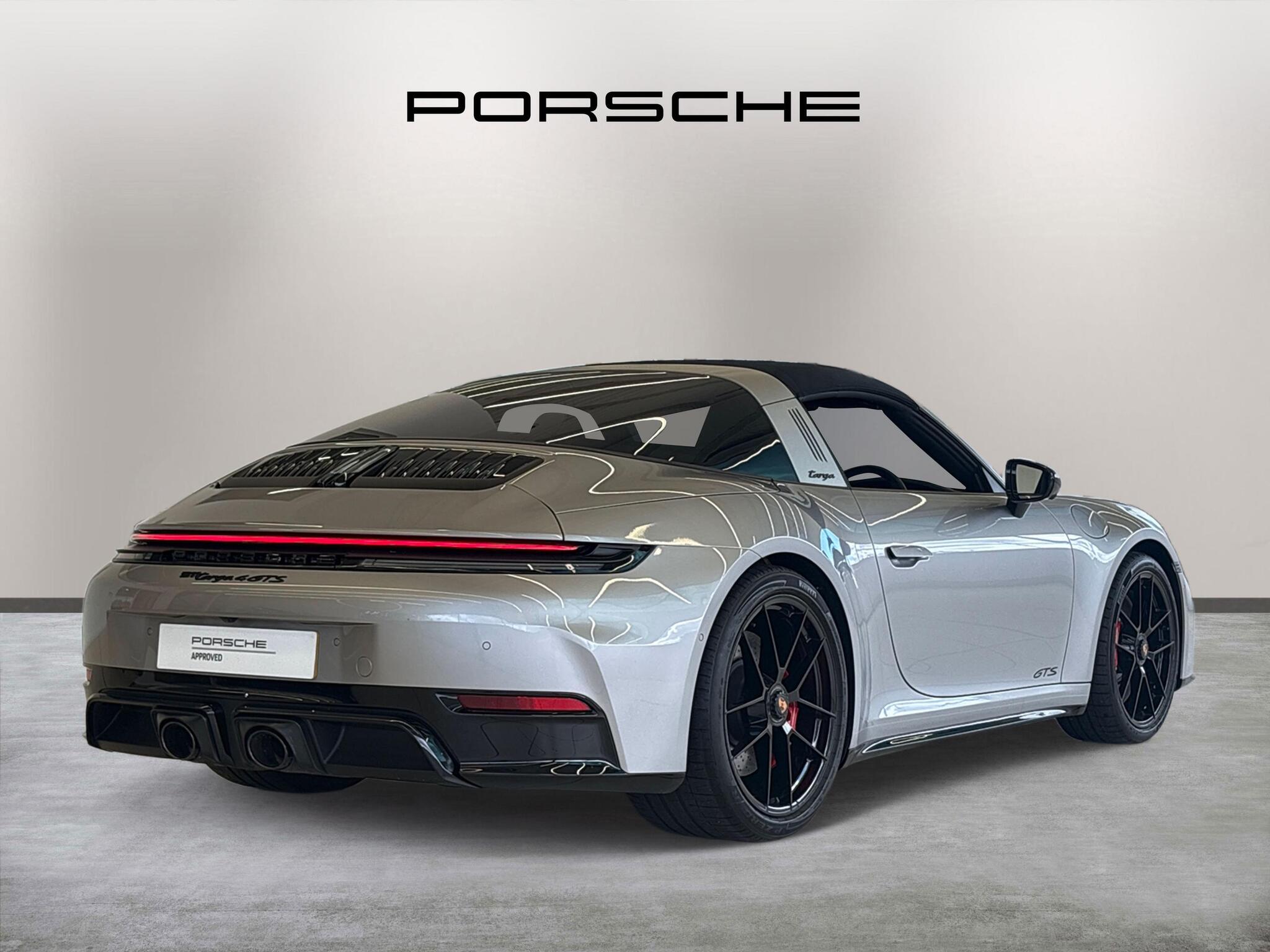Porsche 911 view 12