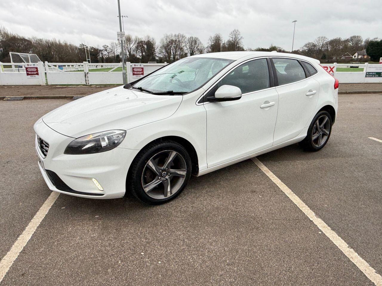 Volvo V40 view 46
