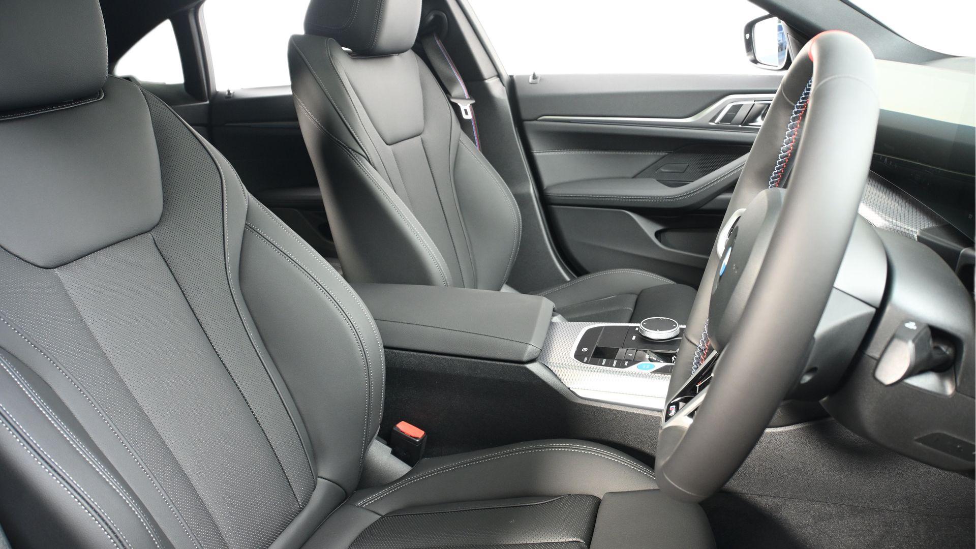 BMW i4 view 11
