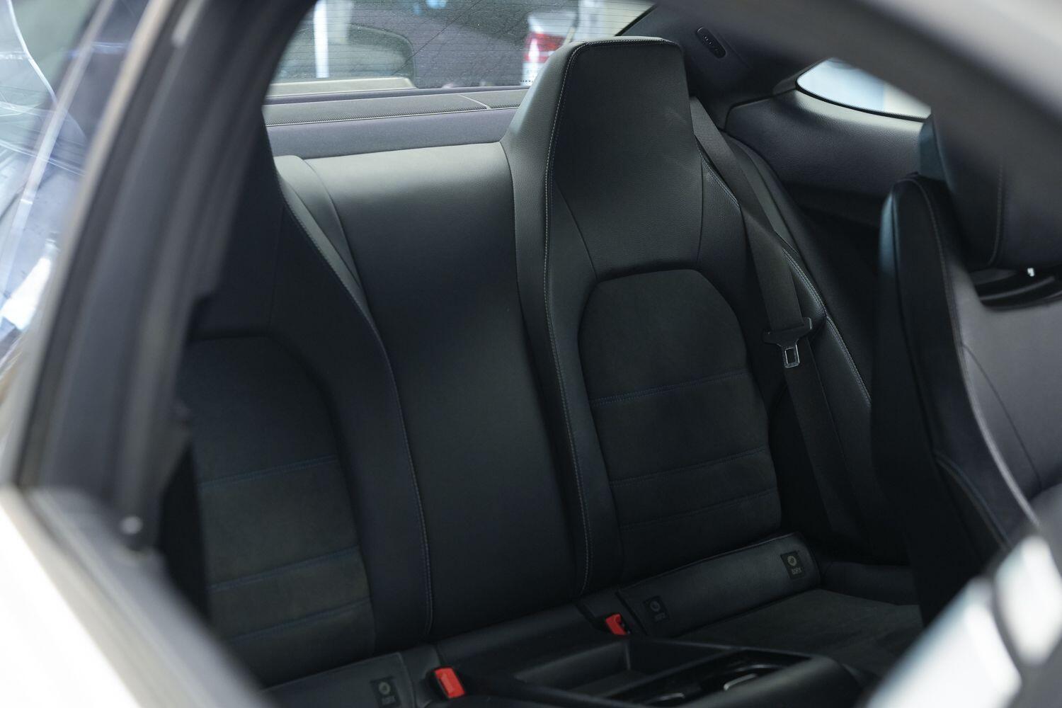 Mercedes-Benz C Class view 13
