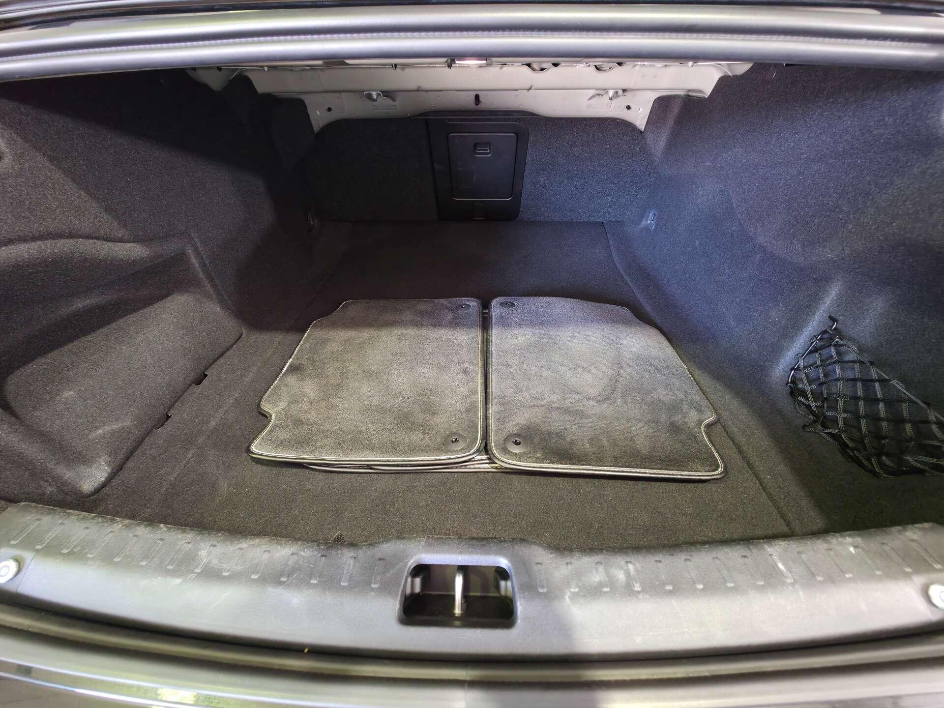Volvo S90 view 12