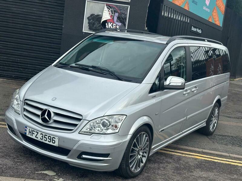 Mercedes-Benz Viano view 4