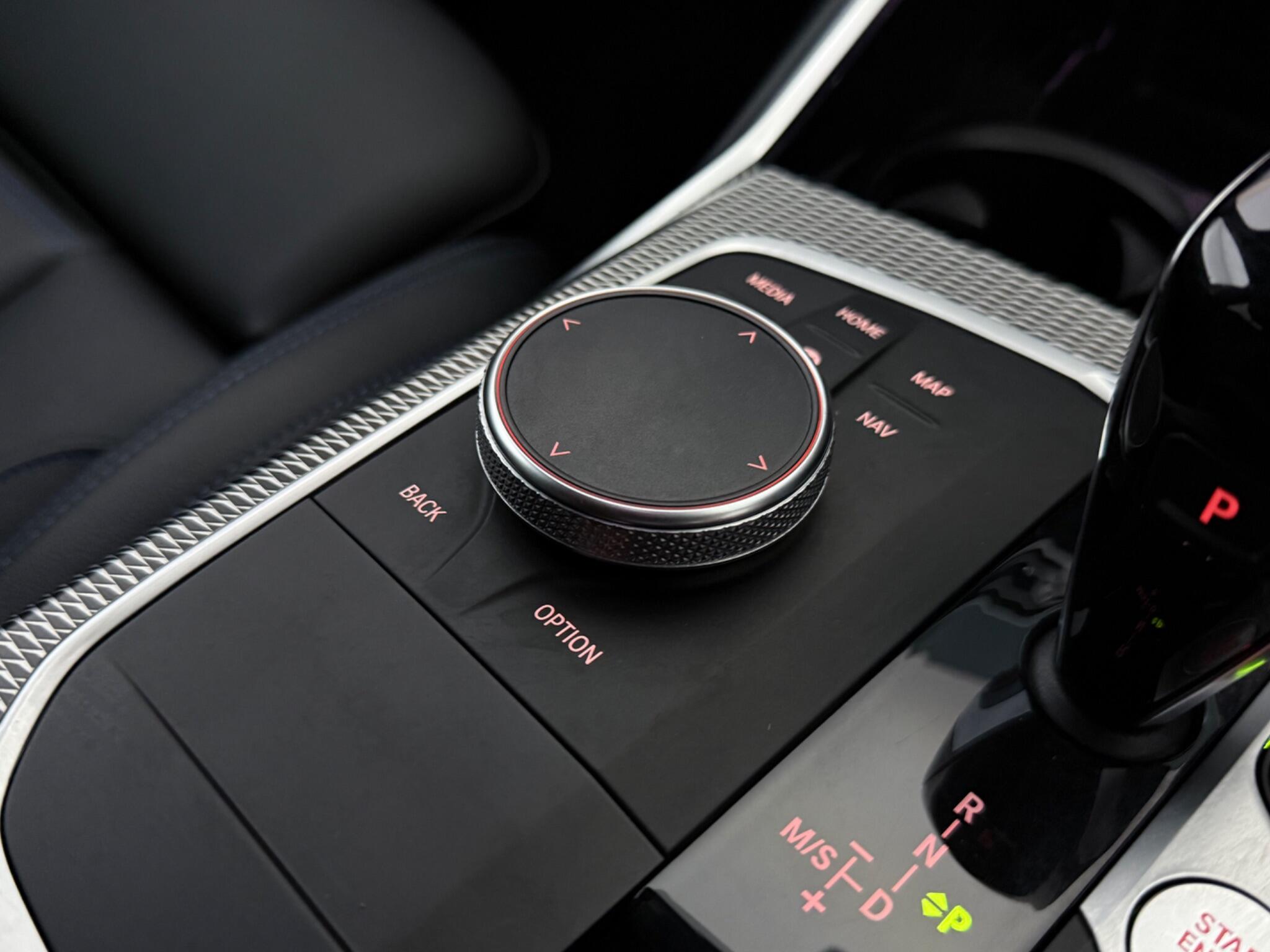 BMW 3 Series view 29