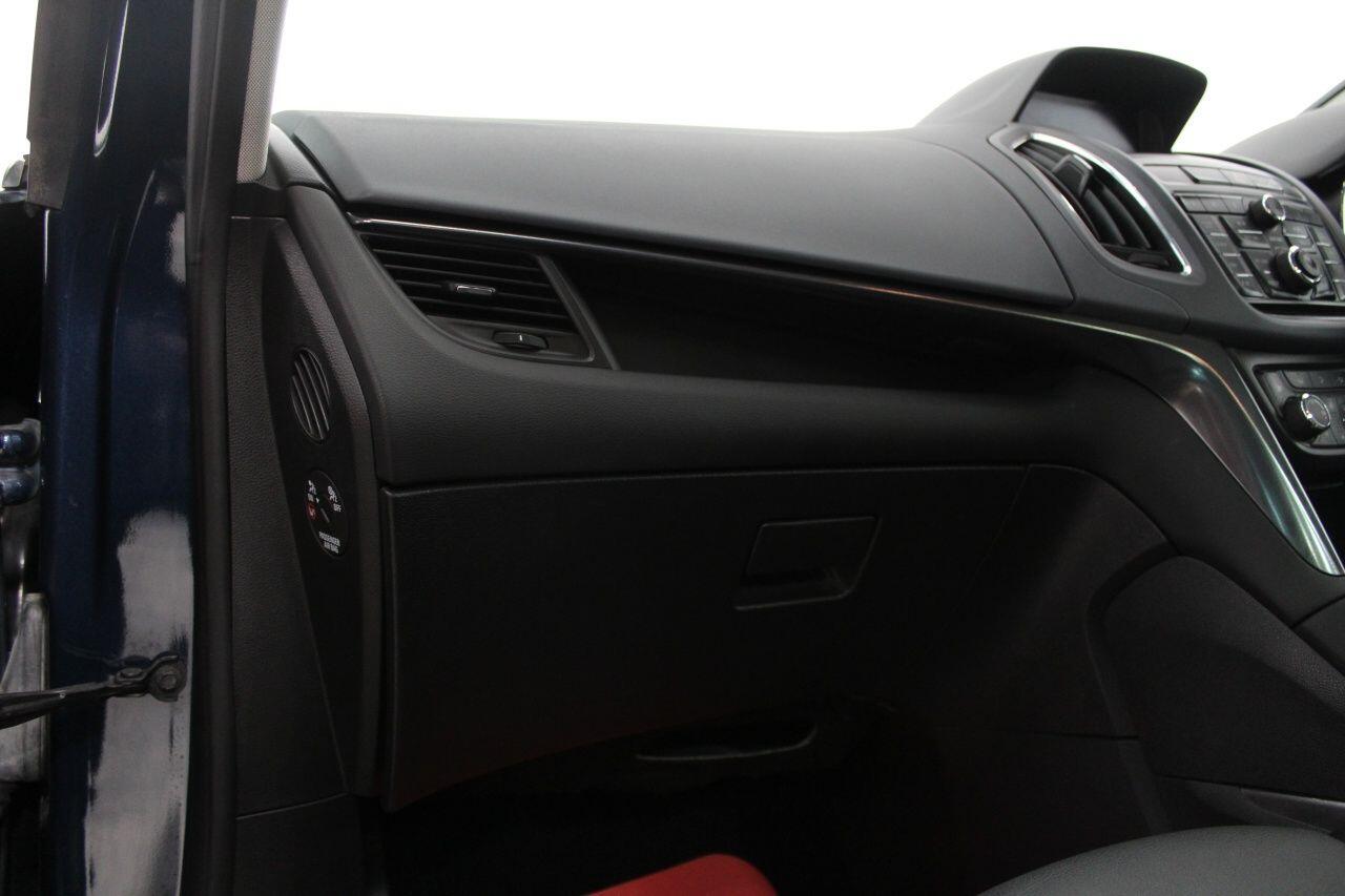 Vauxhall Zafira Tourer view 33