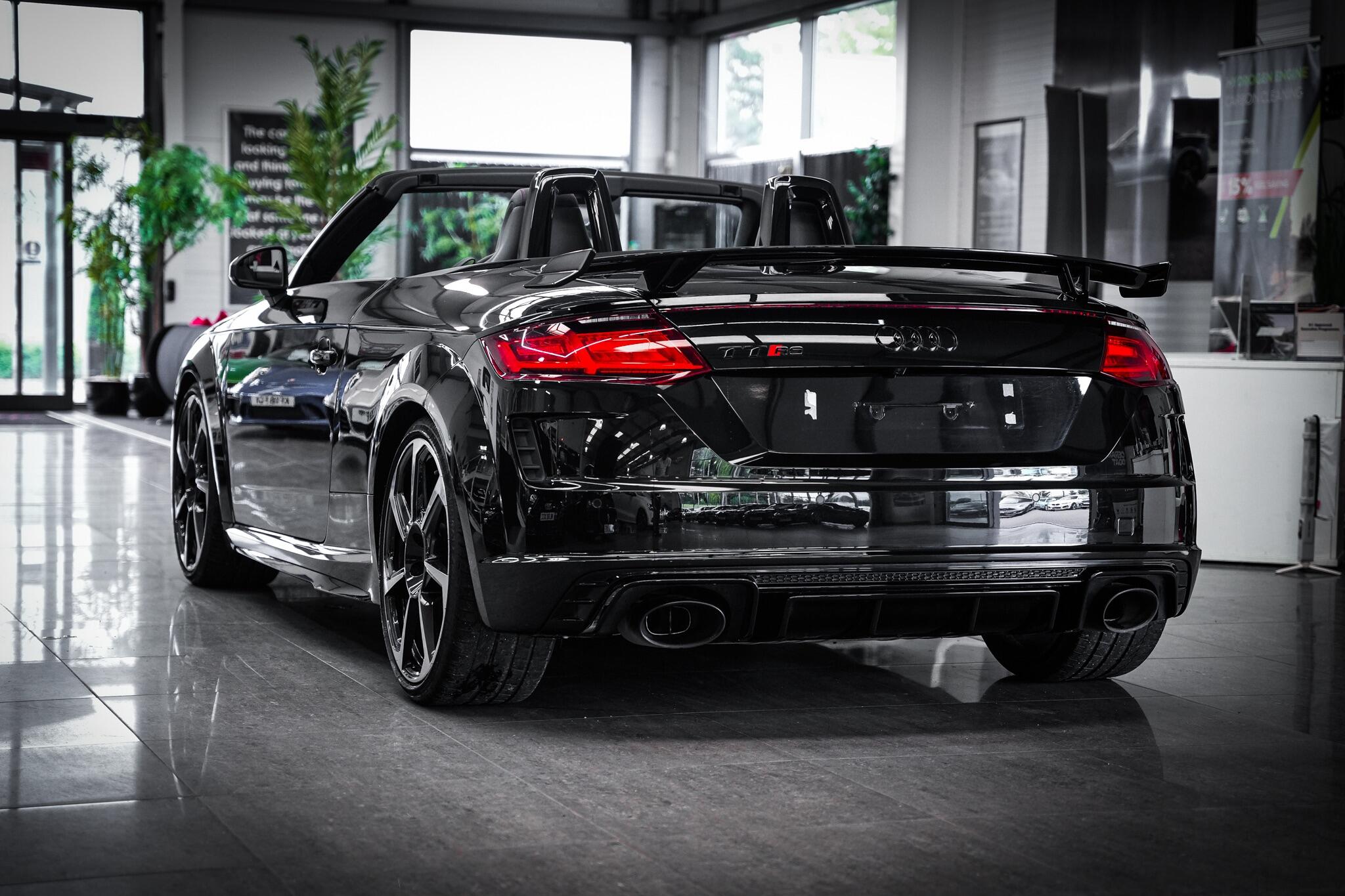 Audi TT RS view 15