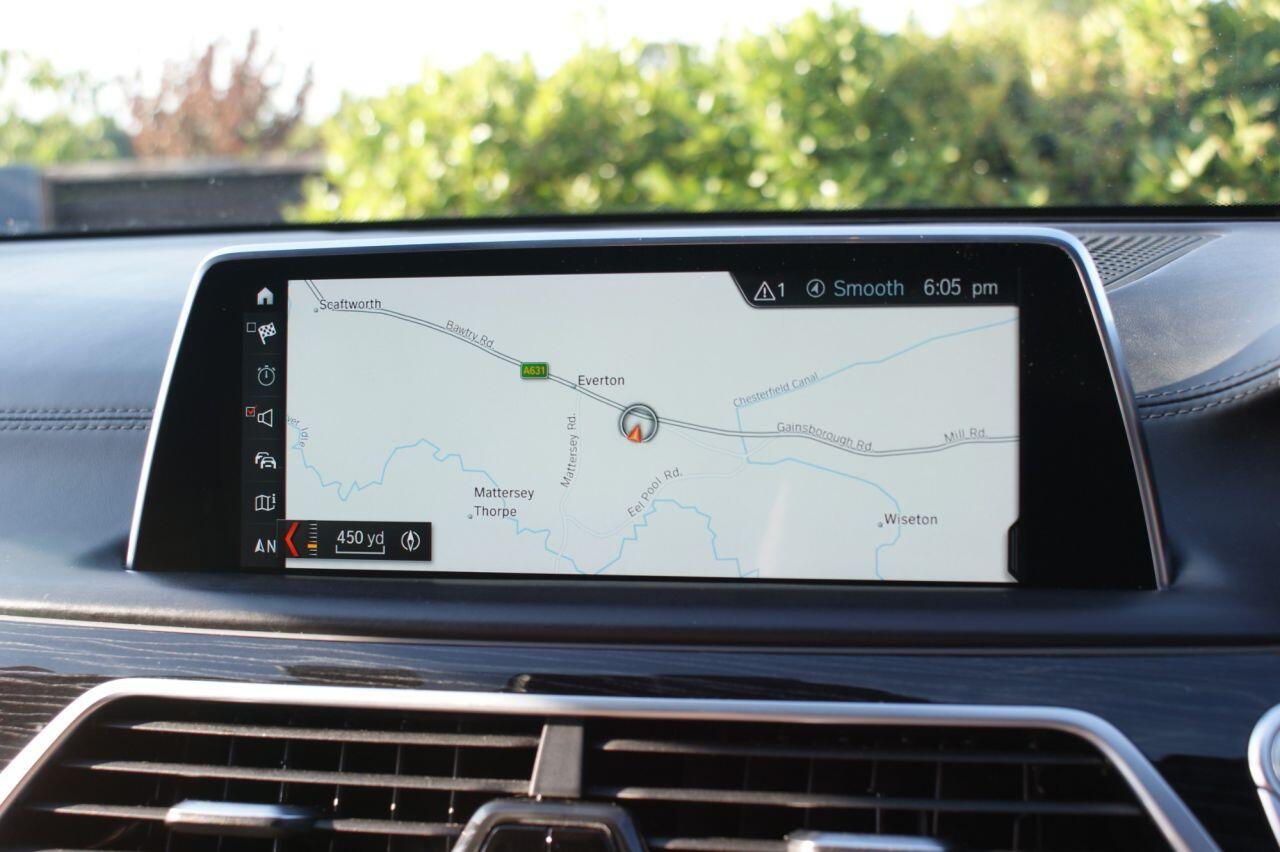 BMW 7 Series view 56
