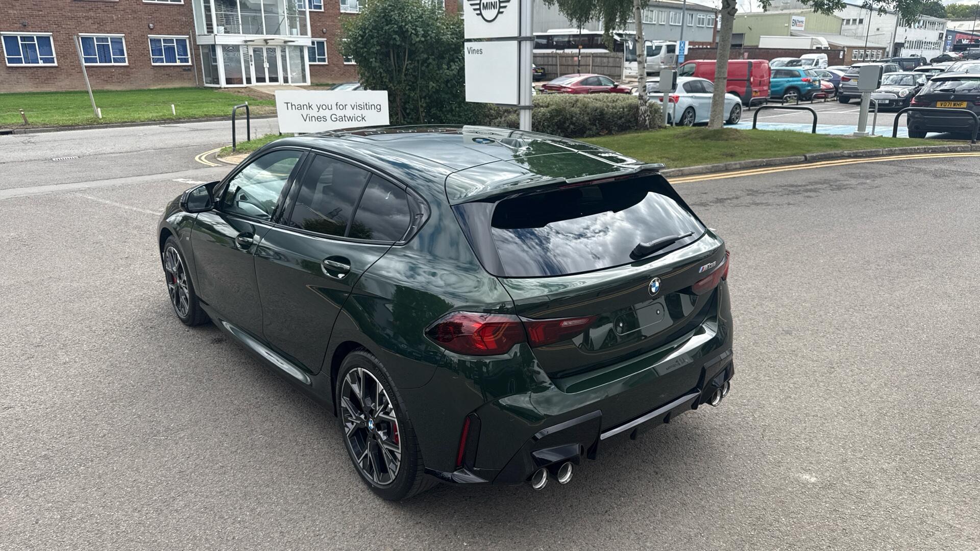 BMW 1 Series view 30