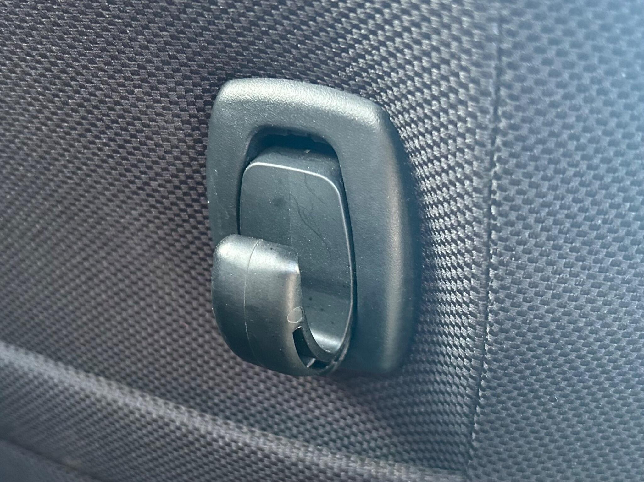 Toyota Hilux view 45
