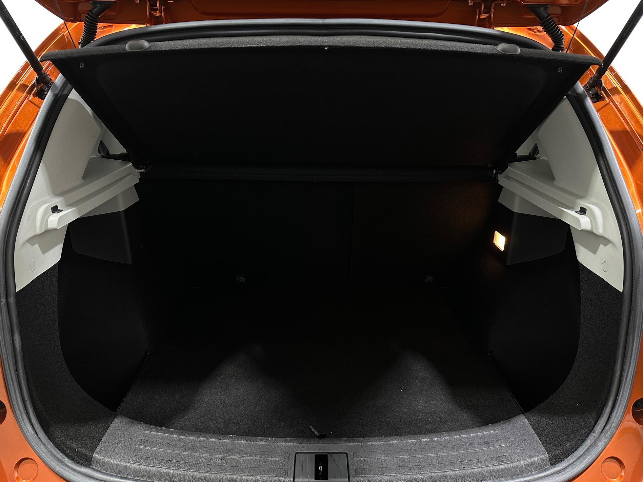 MG ZS view 46