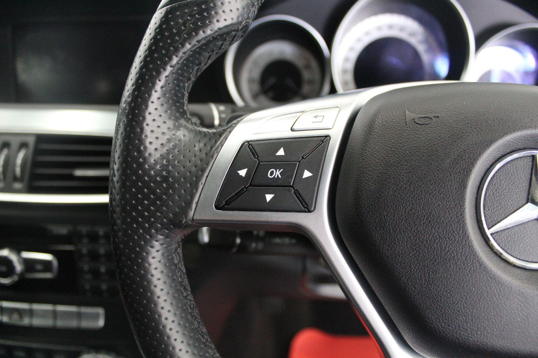 Mercedes-Benz C-Class view 41