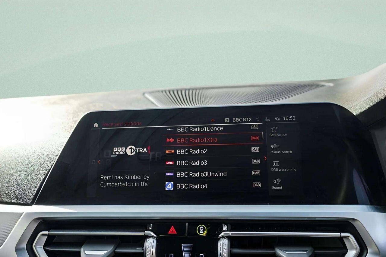 BMW 3 Series view 13