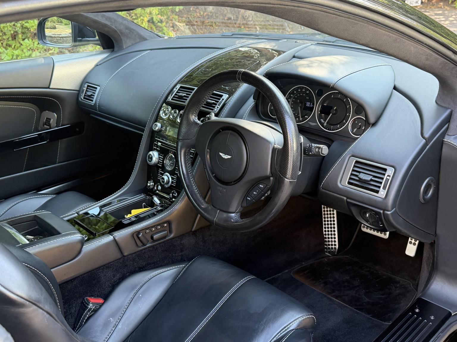 Aston Martin DB9 view 14