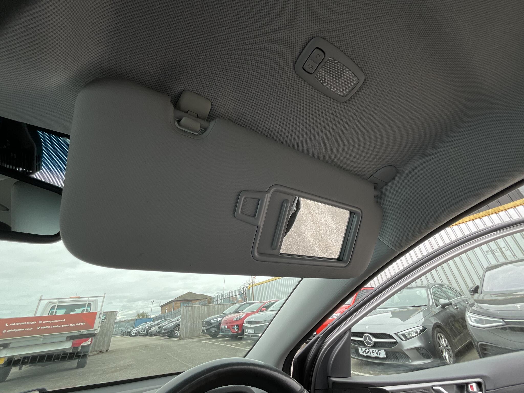 Hyundai Ioniq view 32